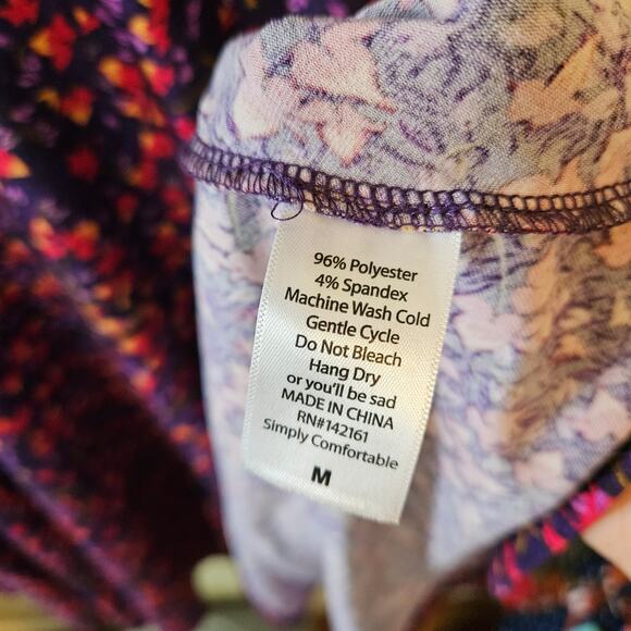 LuLaRoe Nicole Dress, Size Medium Fall Leaves Print Circle Skirt Scoop Neck - Picture 6 of 6